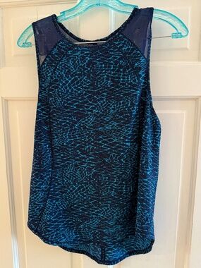 Lululemon Wms Blue Exercise Top size Med